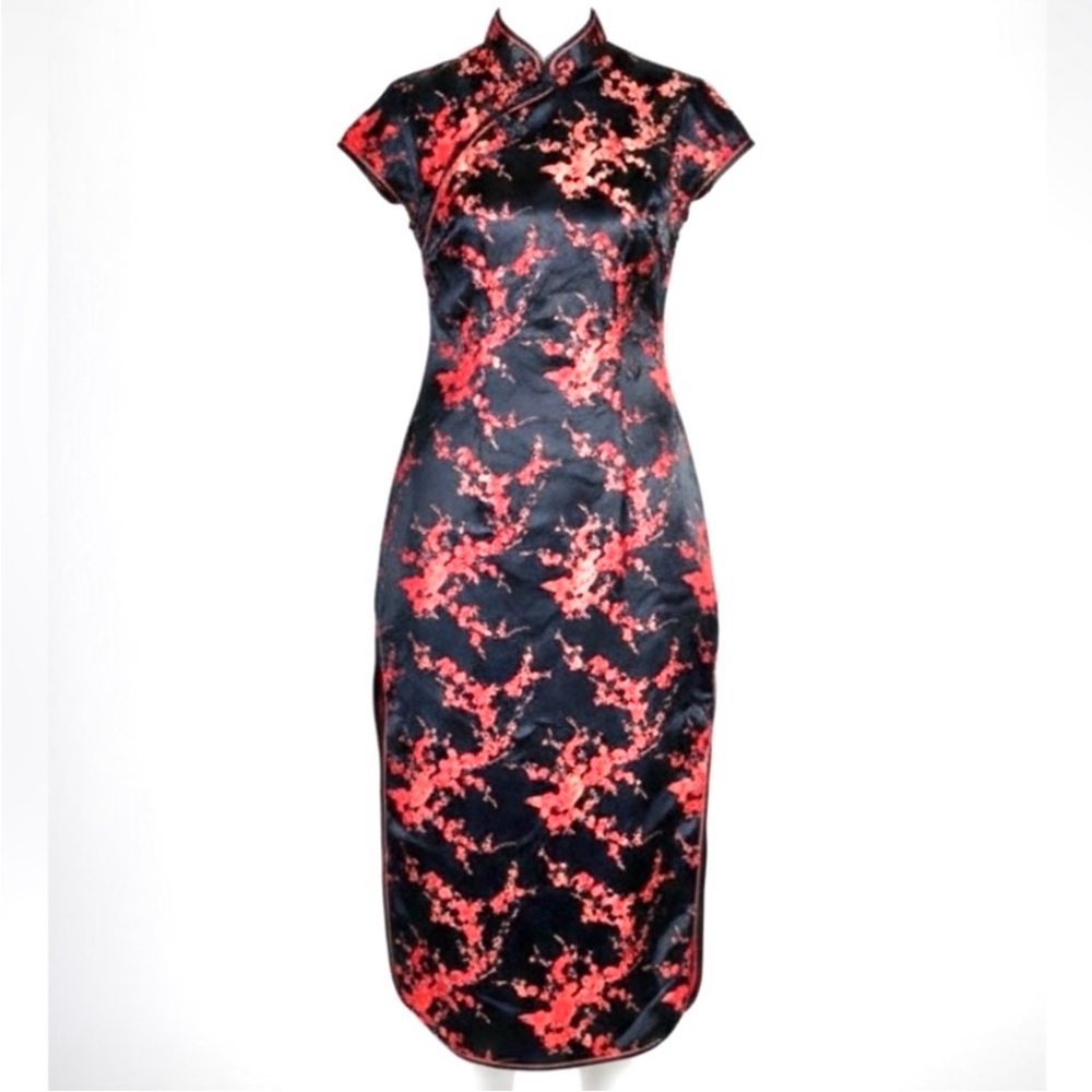 Tang Yi Vintage Red Satin Feel Embroided Side Slit Cheongsam Dress